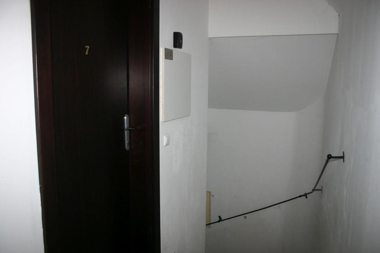 Enjoy 110Qm Apartment Im Historischen Zentrum Šoproň Exteriér fotografie